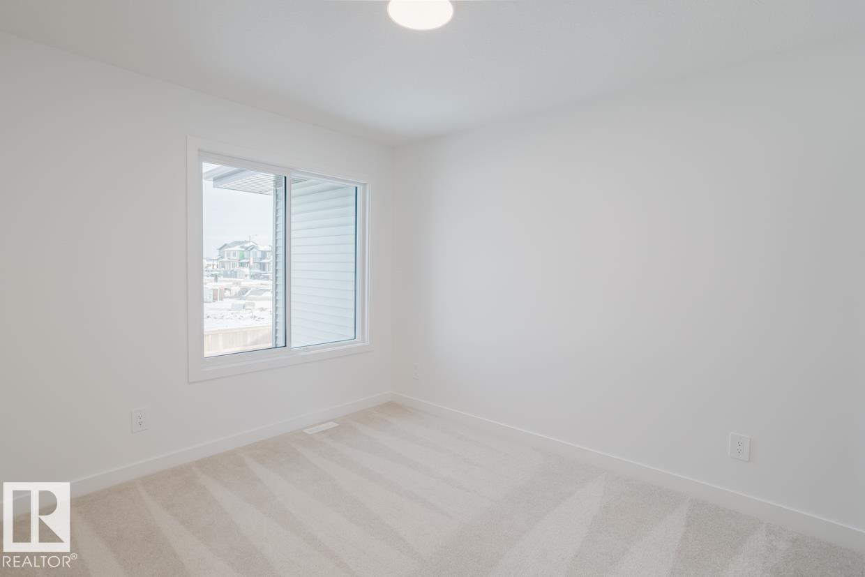 Photo 12 of 2837 65 St Sw, Edmonton AB