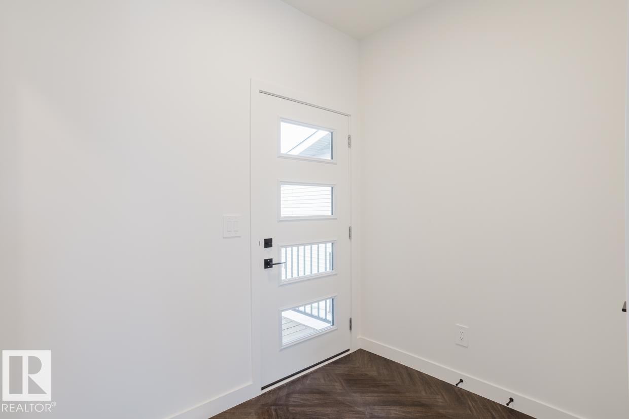 Photo 16 of 2837 65 St Sw, Edmonton AB