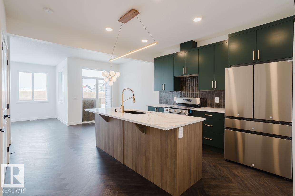 Photo 17 of 2837 65 St Sw, Edmonton AB