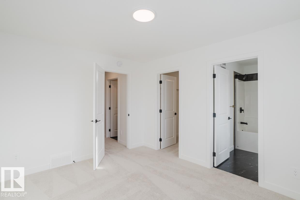 Photo 7 of 2837 65 St Sw, Edmonton AB