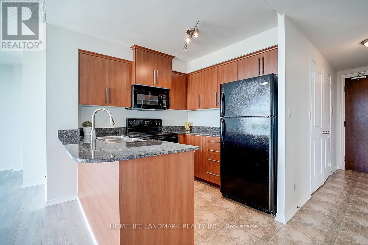 Photo 12 of 15 C 8 Rosebank Drive, Toronto ON
