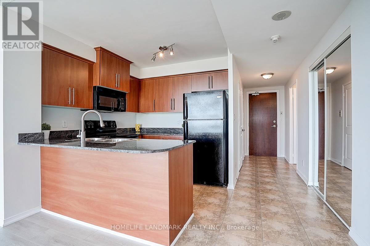 Photo 13 of 15 C 8 Rosebank Drive, Toronto ON