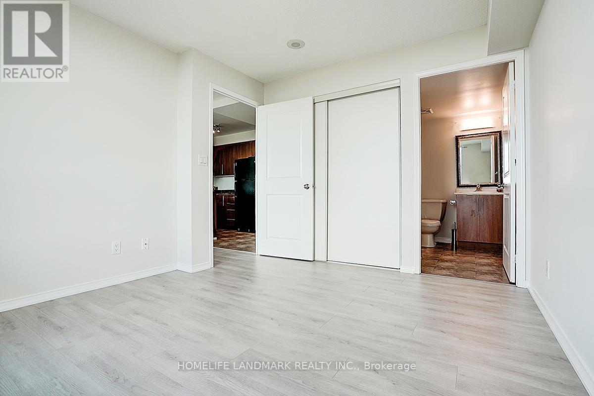 Photo 26 of 15 C 8 Rosebank Drive, Toronto ON