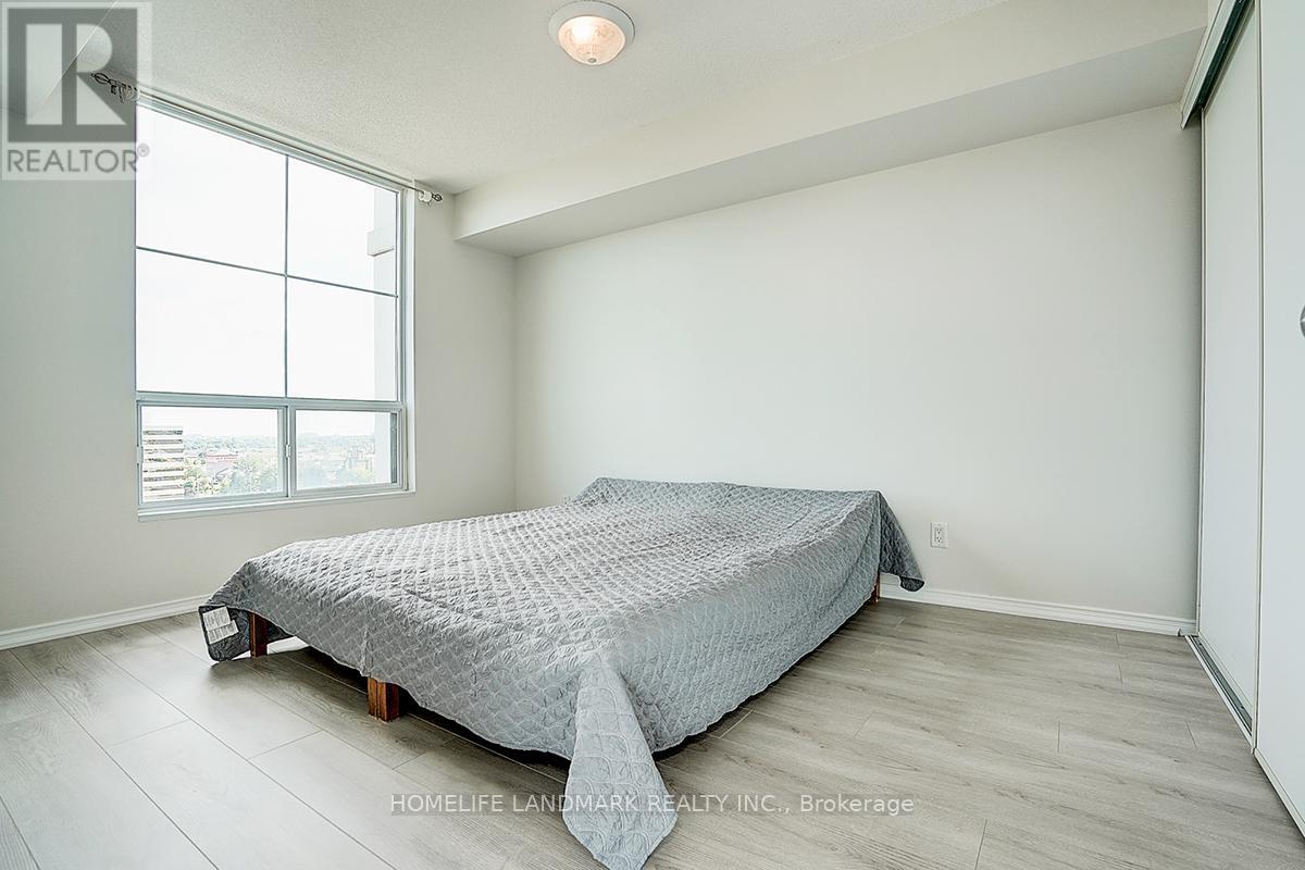 Photo 33 of 15 C 8 Rosebank Drive, Toronto ON