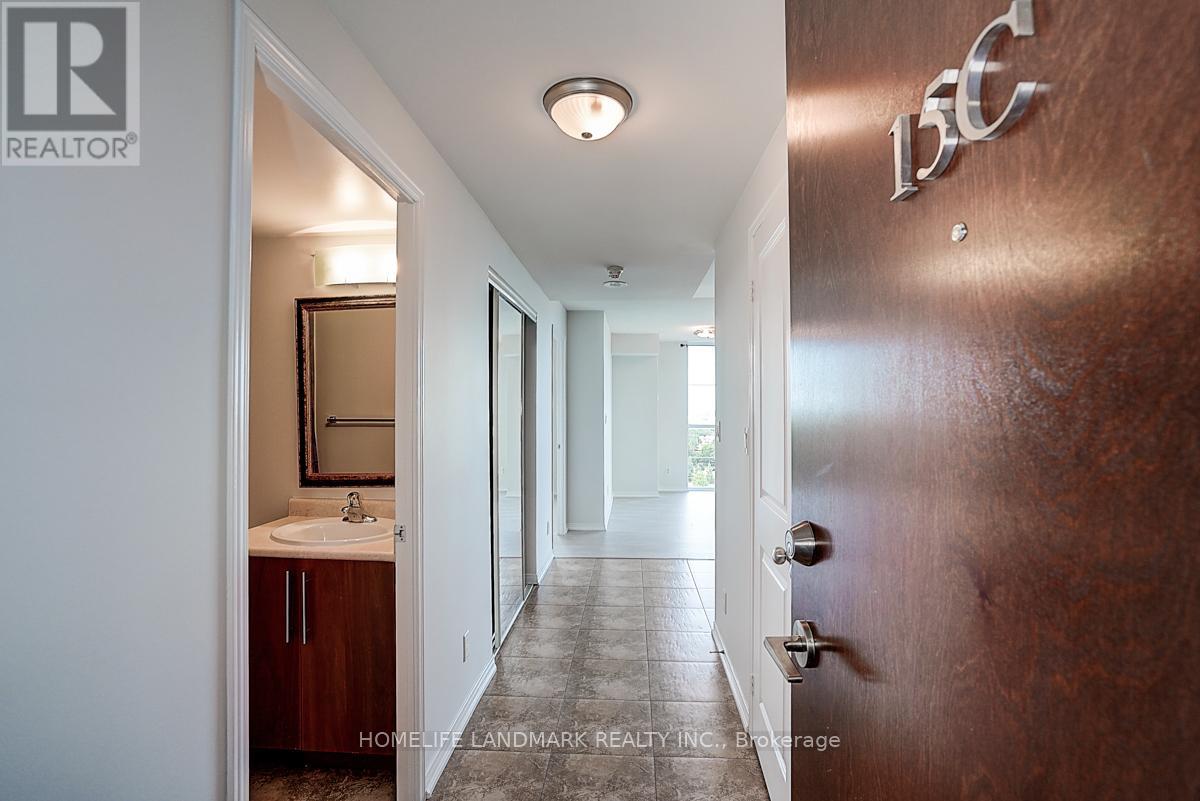 Photo 8 of 15 C 8 Rosebank Drive, Toronto ON