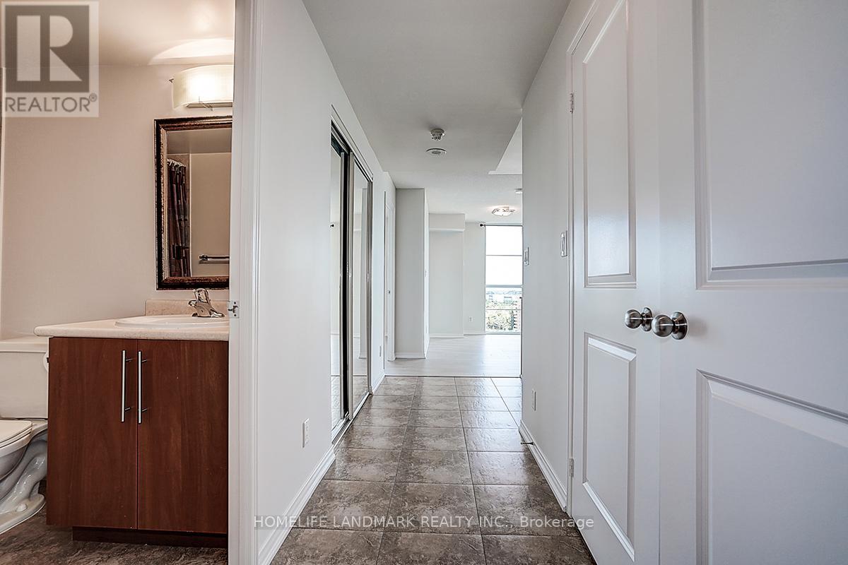 Photo 9 of 15 C 8 Rosebank Drive, Toronto ON
