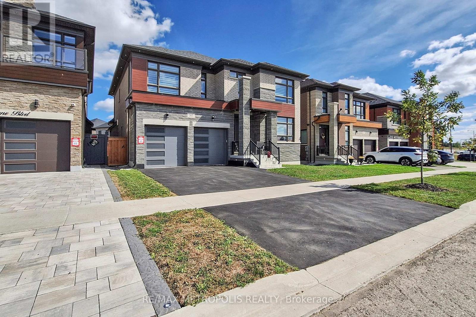 Photo 1 of 163 Ballantyne Boulevard, Vaughan ON