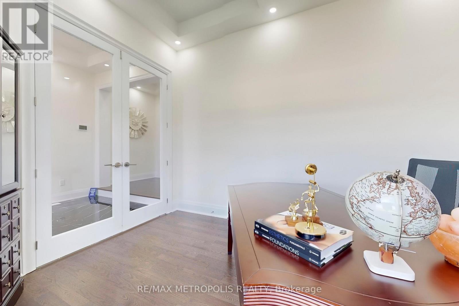 Photo 21 of 163 Ballantyne Boulevard, Vaughan ON