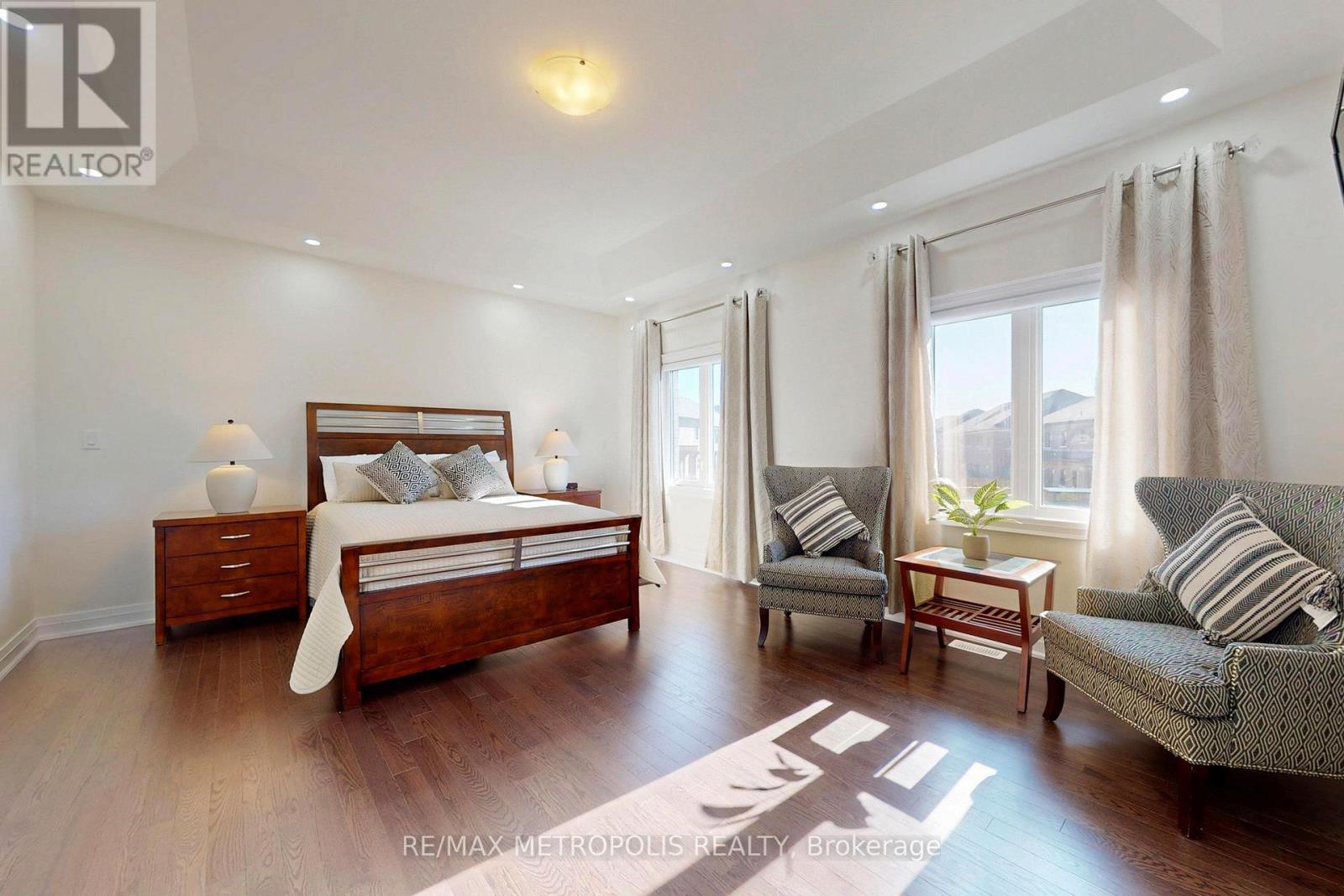 Photo 25 of 163 Ballantyne Boulevard, Vaughan ON