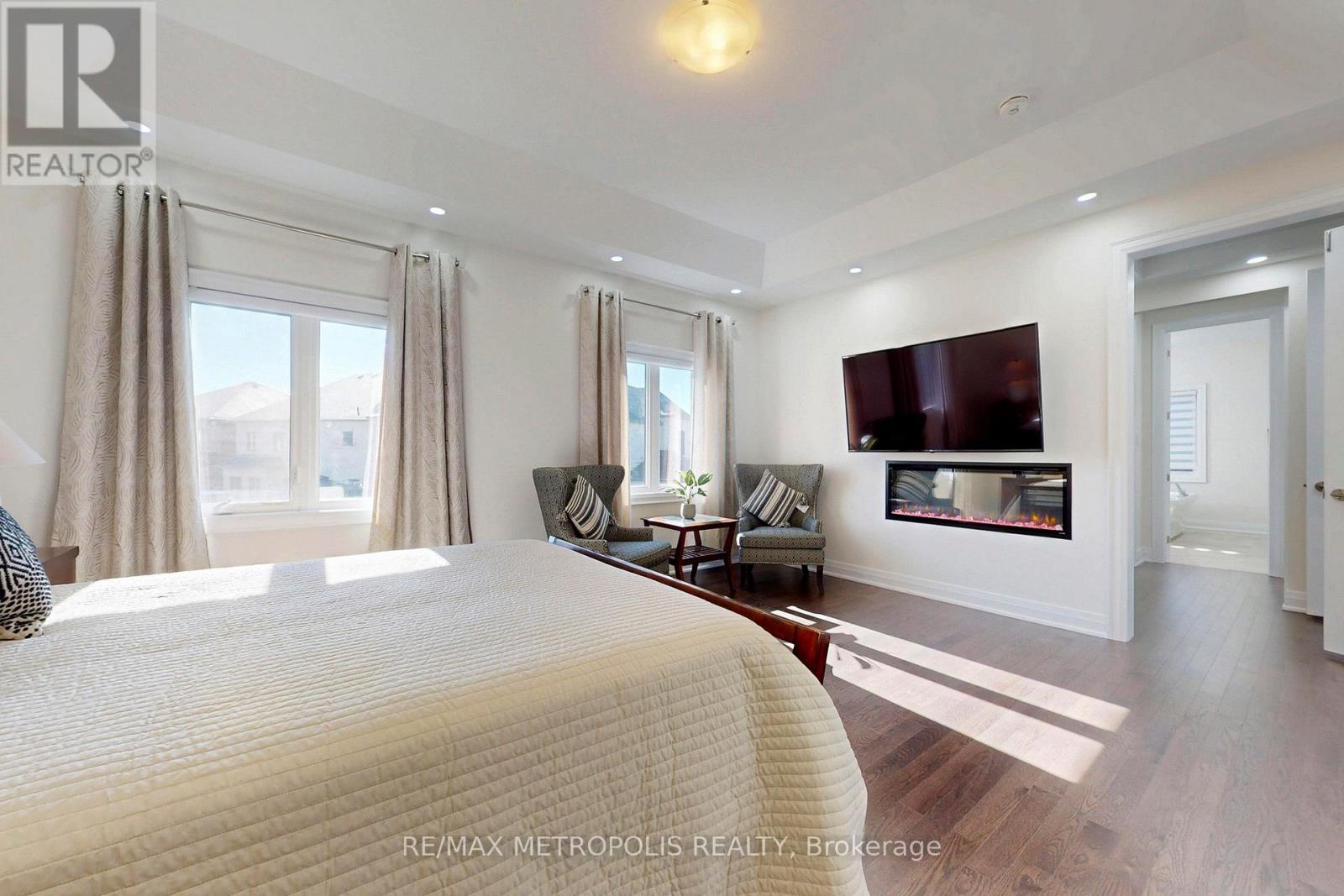 Photo 27 of 163 Ballantyne Boulevard, Vaughan ON