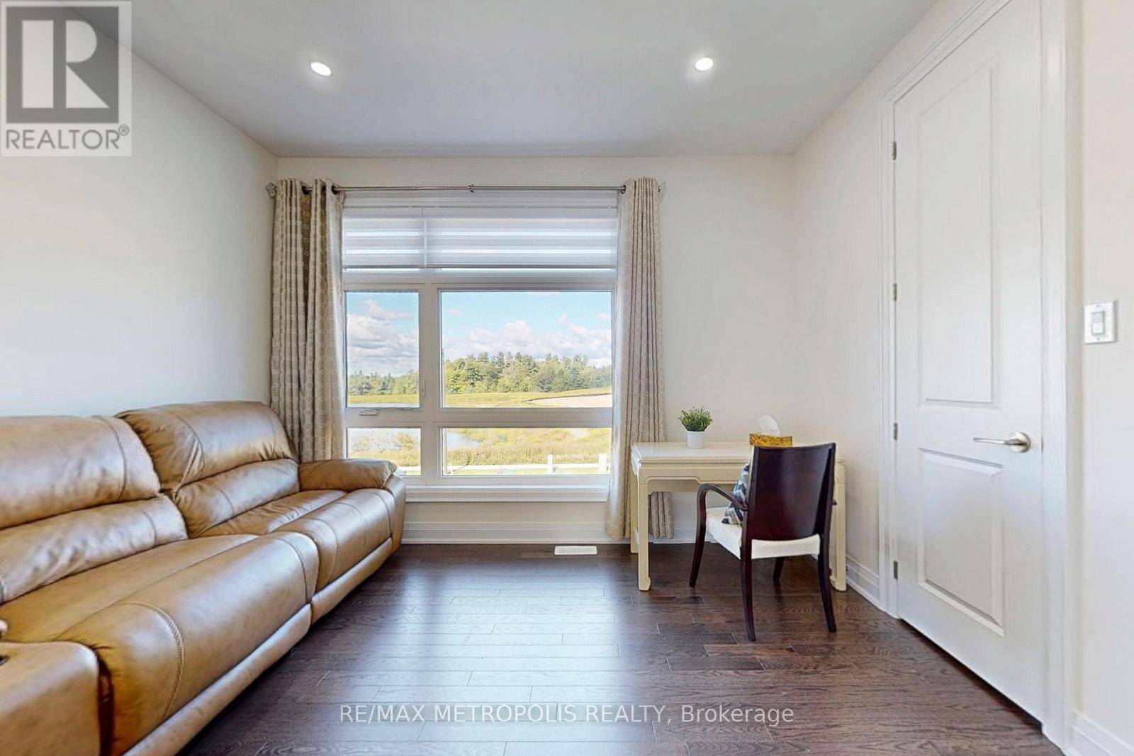 Photo 44 of 163 Ballantyne Boulevard, Vaughan ON