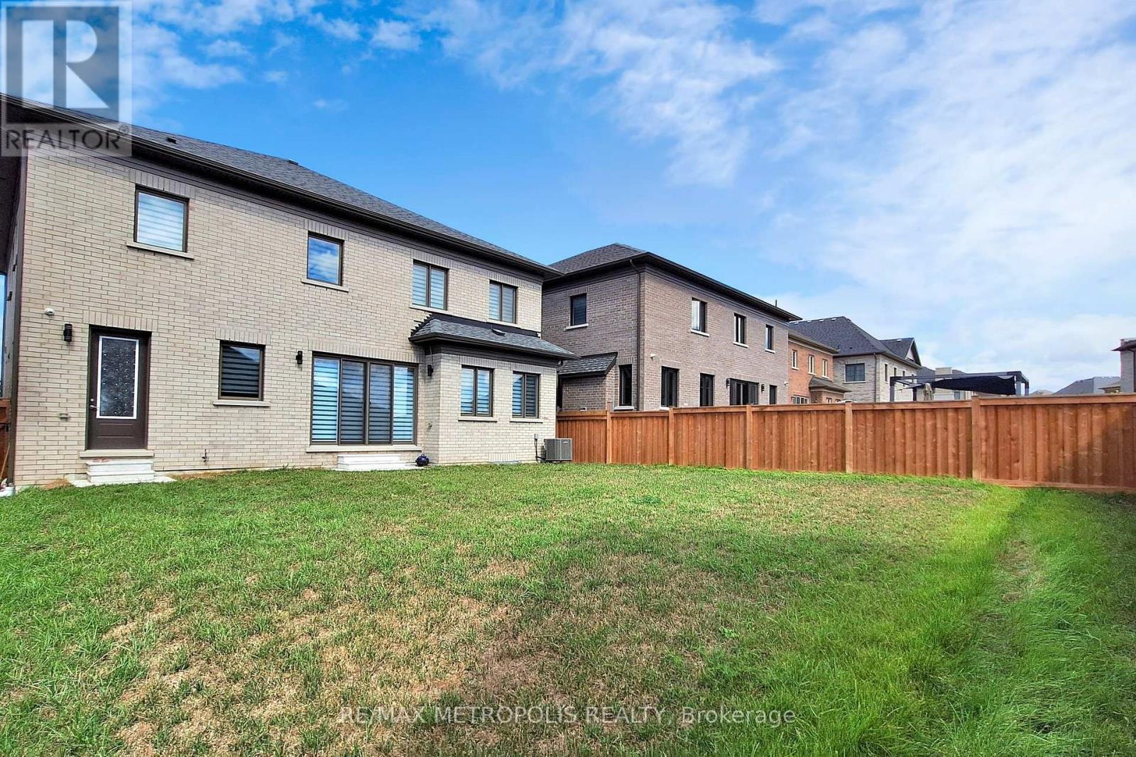 Photo 48 of 163 Ballantyne Boulevard, Vaughan ON