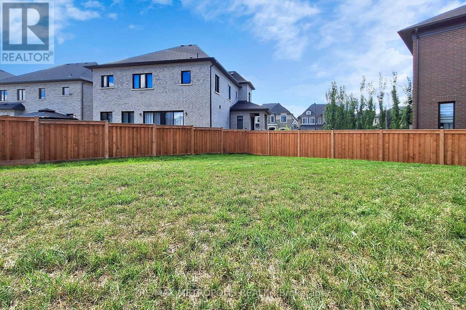 Photo 50 of 163 Ballantyne Boulevard, Vaughan ON