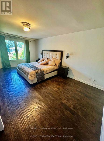 Photo 15 of 23 Holm Crescent, Markham ON