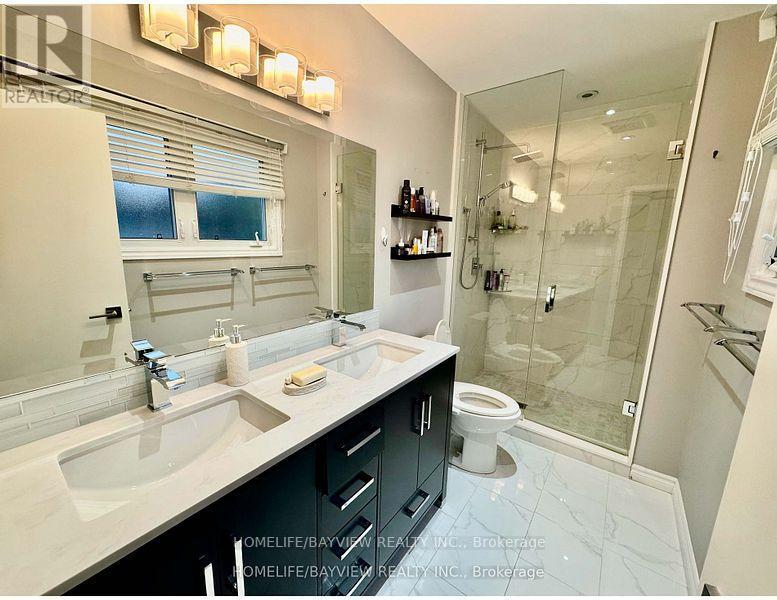 Photo 19 of 23 Holm Crescent, Markham ON