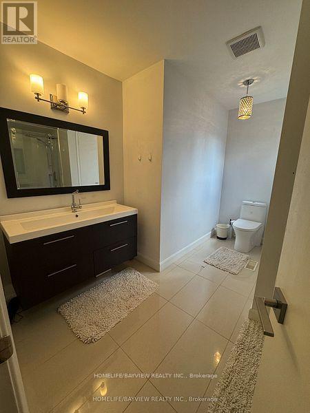 Photo 20 of 23 Holm Crescent, Markham ON