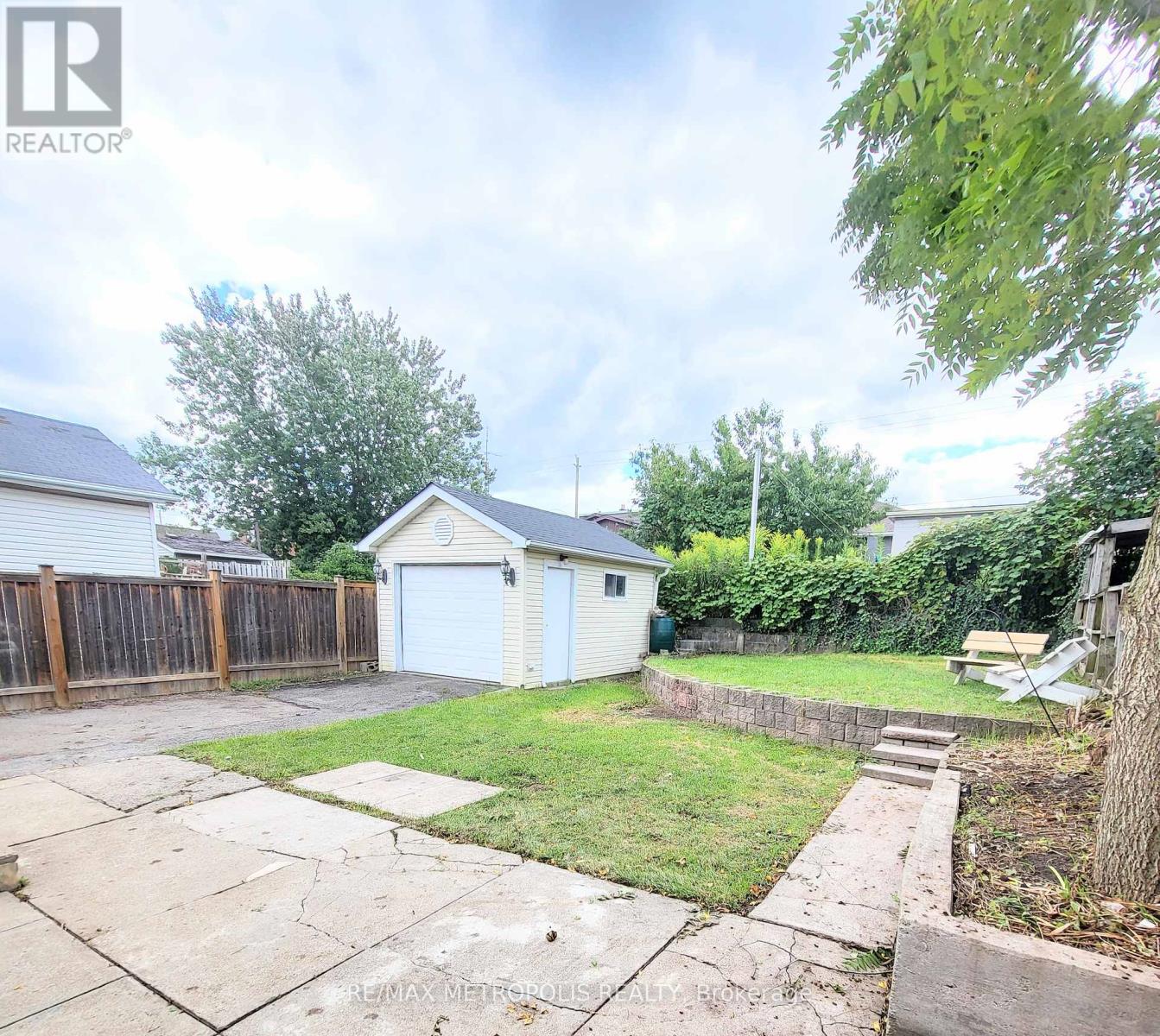 Photo 29 of 51 Michael Avenue, St Catharines ON