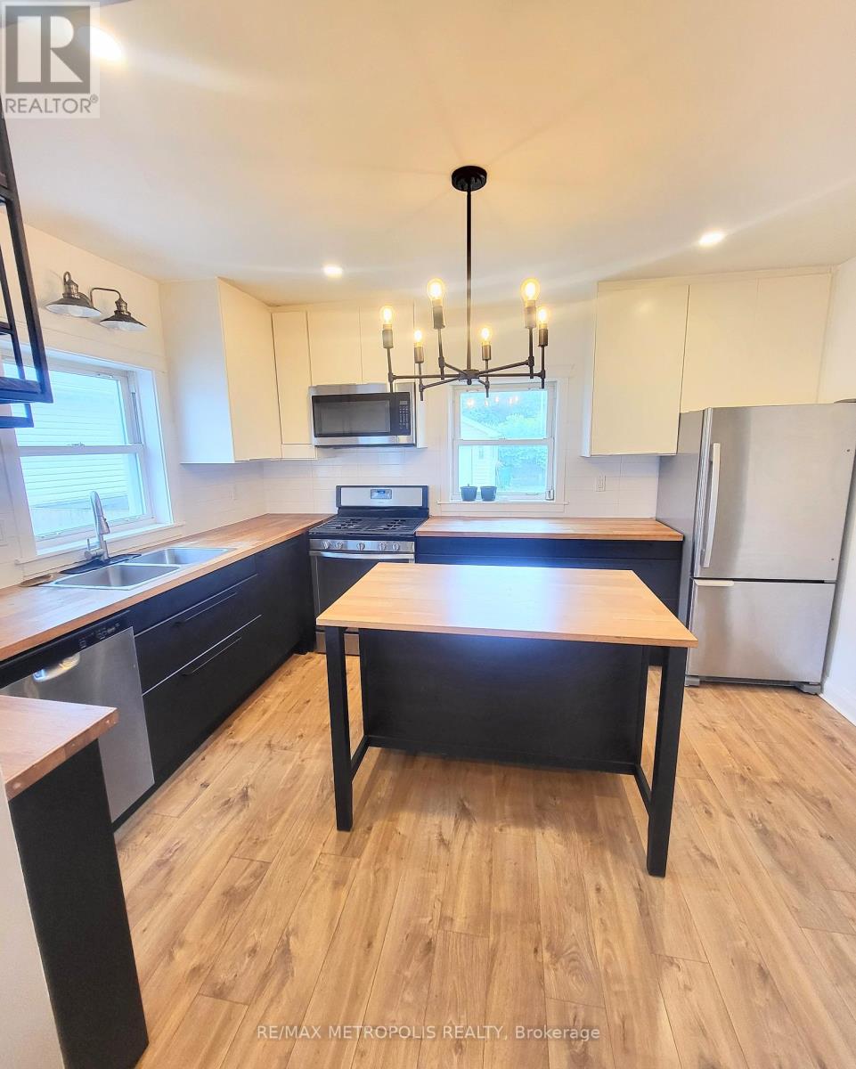 Photo 9 of 51 Michael Avenue, St Catharines ON