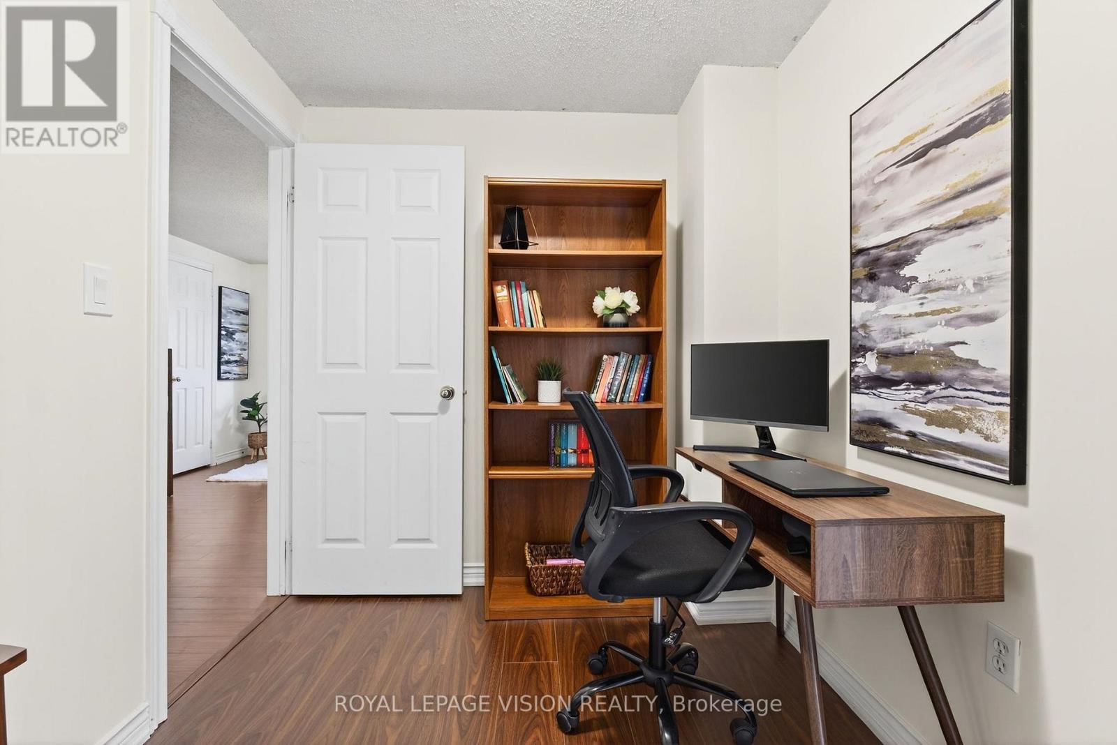 Photo 33 of 811 Beatrice Street E, Oshawa ON