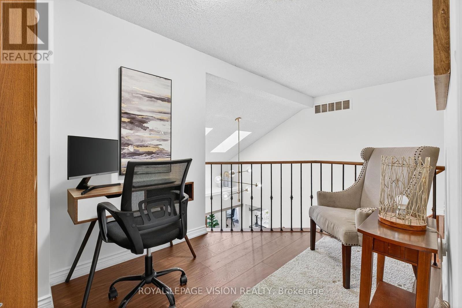Photo 34 of 811 Beatrice Street E, Oshawa ON