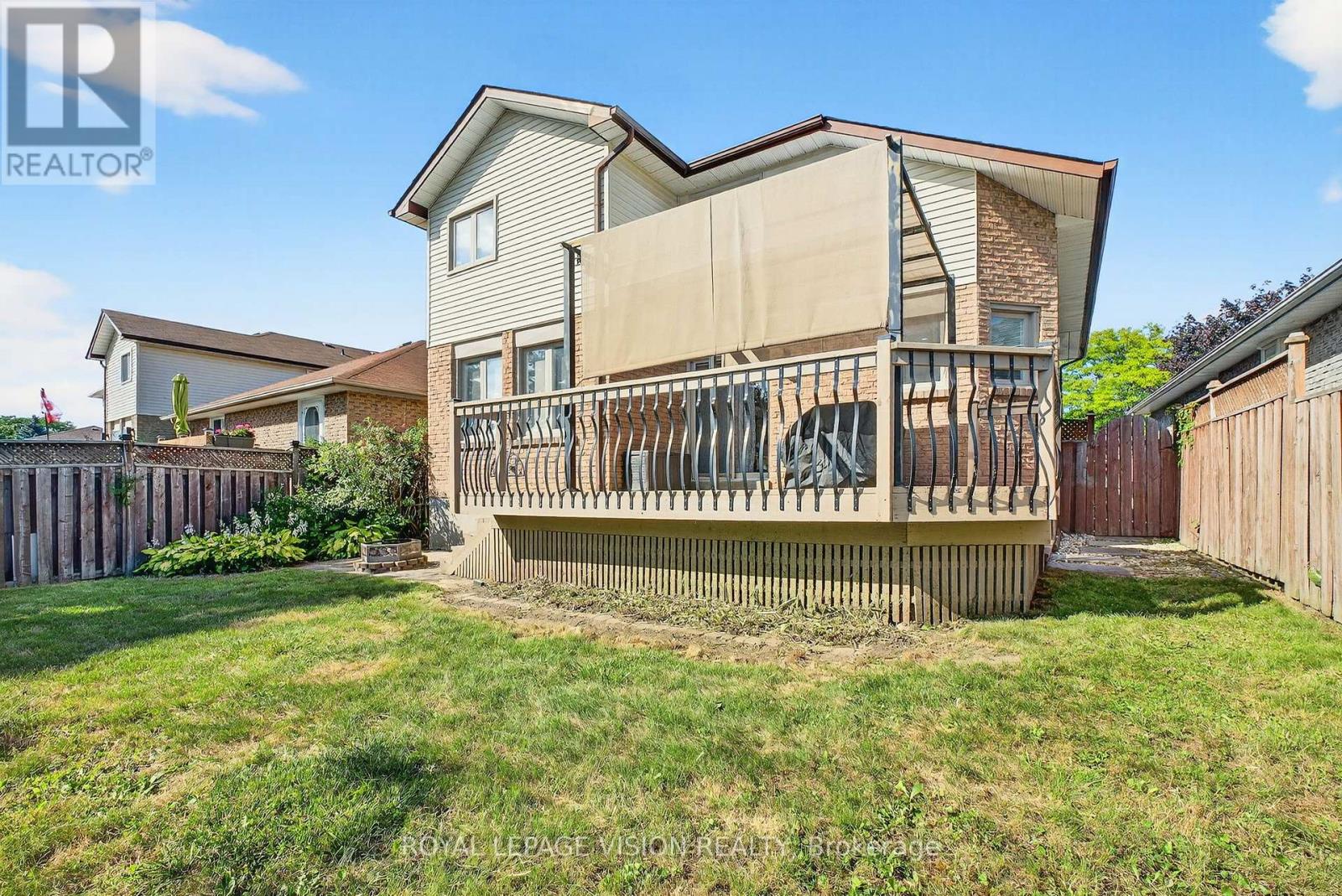 Photo 47 of 811 Beatrice Street E, Oshawa ON