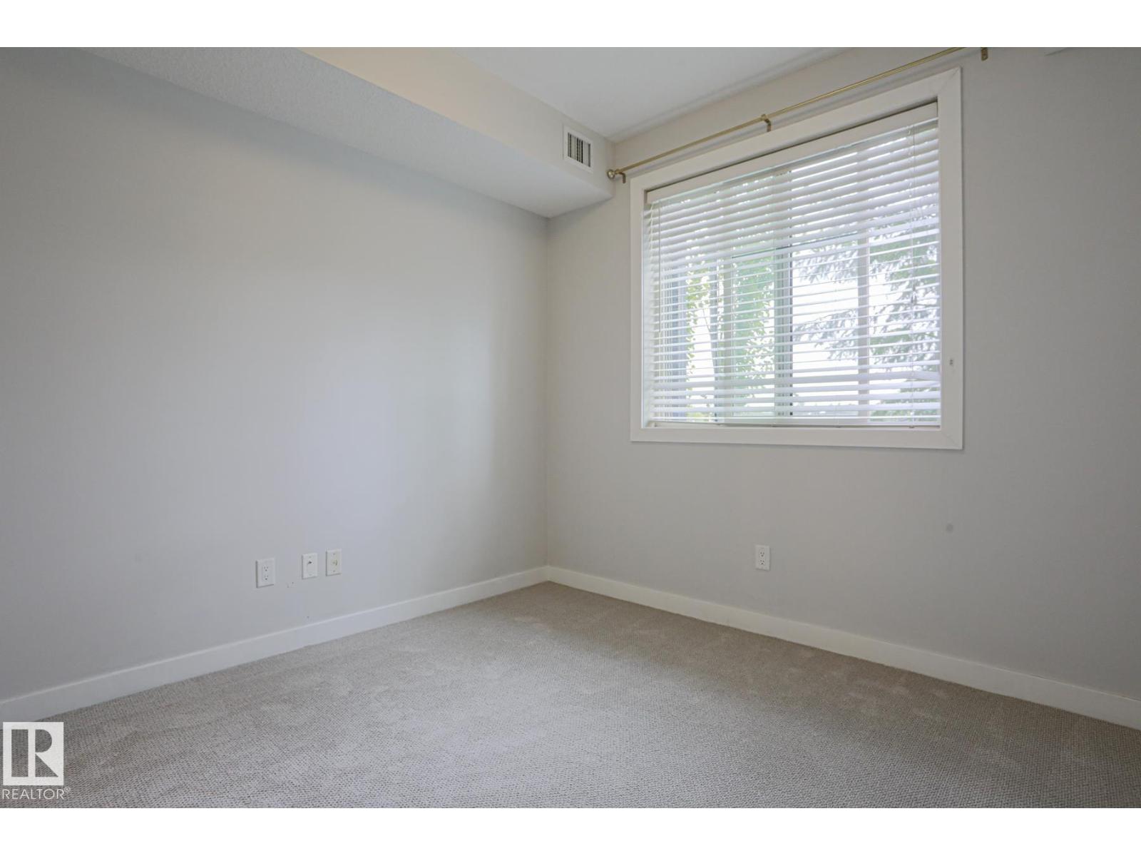 Photo 22 of 205 10530 56 Av Nw, Edmonton AB