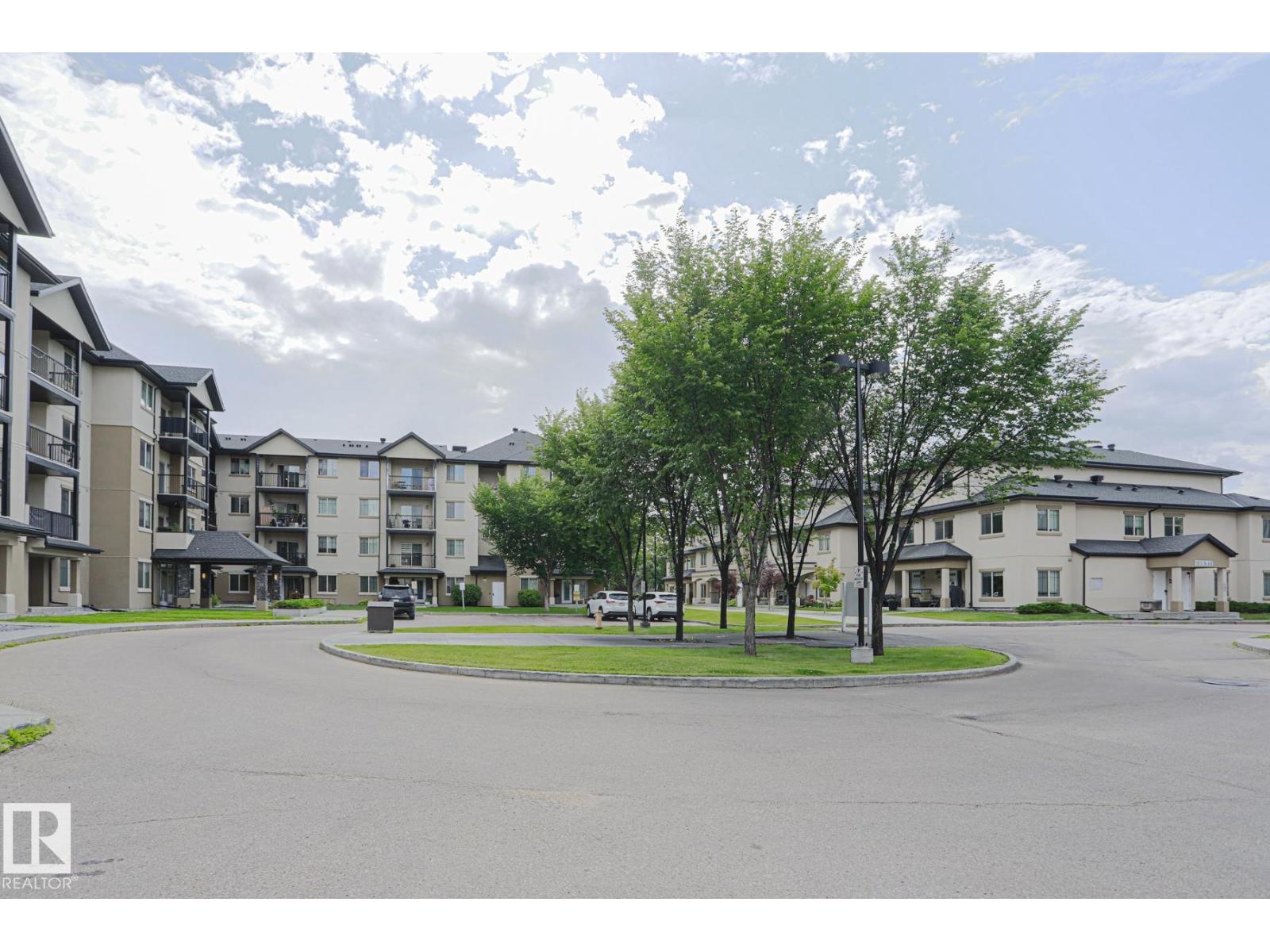 Photo 37 of 205 10530 56 Av Nw, Edmonton AB