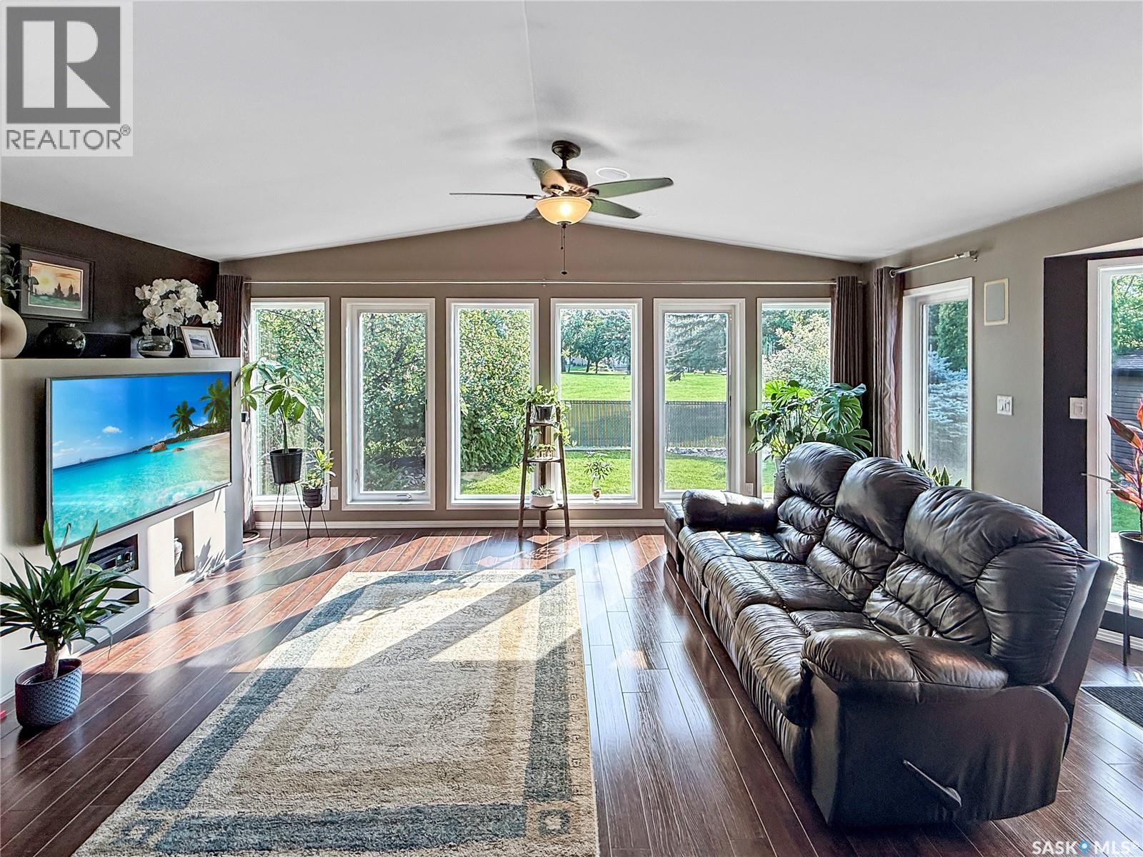 Photo 10 of 3078 6th Avenue W, Prince Albert SK