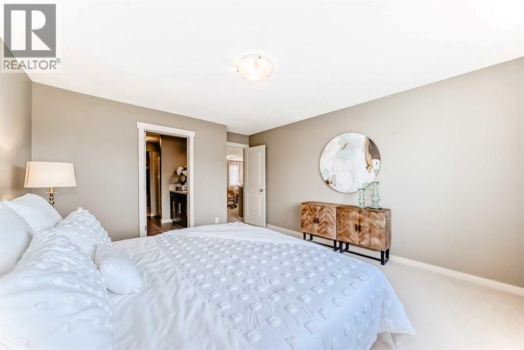 Single Family House for Sale in  Sherwood Road NW Sherwood Calgary 