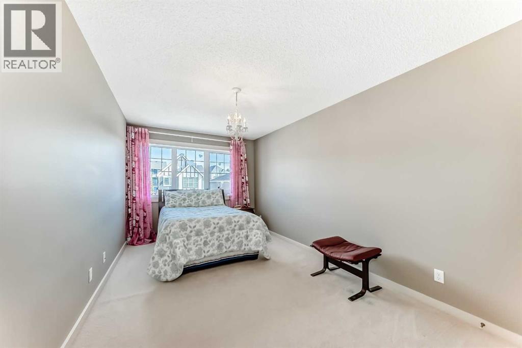 Single Family House for Sale in  Sherwood Road NW Sherwood Calgary 