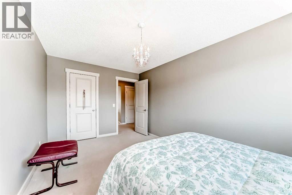 Single Family House for Sale in  Sherwood Road NW Sherwood Calgary 
