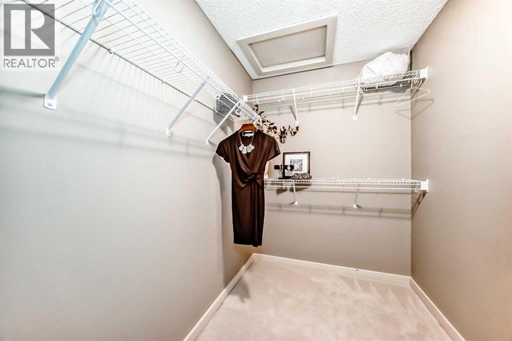 Single Family House for Sale in  Sherwood Road NW Sherwood Calgary 