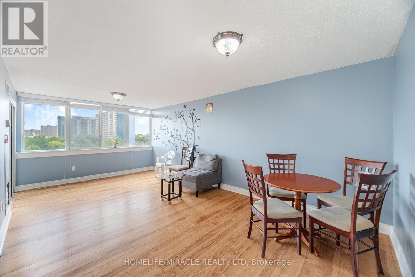 Photo 7 of 509 21 Markbrook Lane, Toronto ON