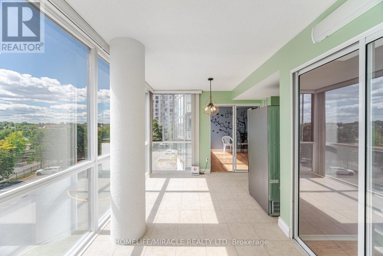 Photo 17 of 509 21 Markbrook Lane, Toronto ON