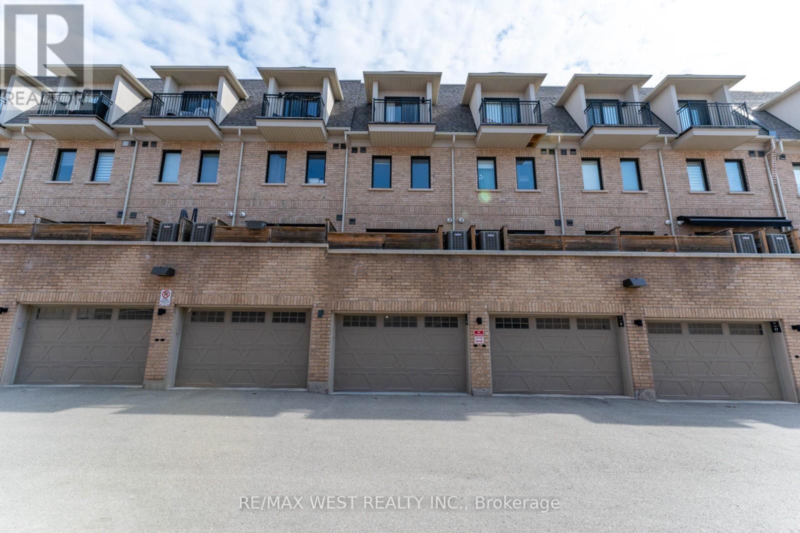 Photo 26 of 19 2172 Trafalgar Road, Oakville ON