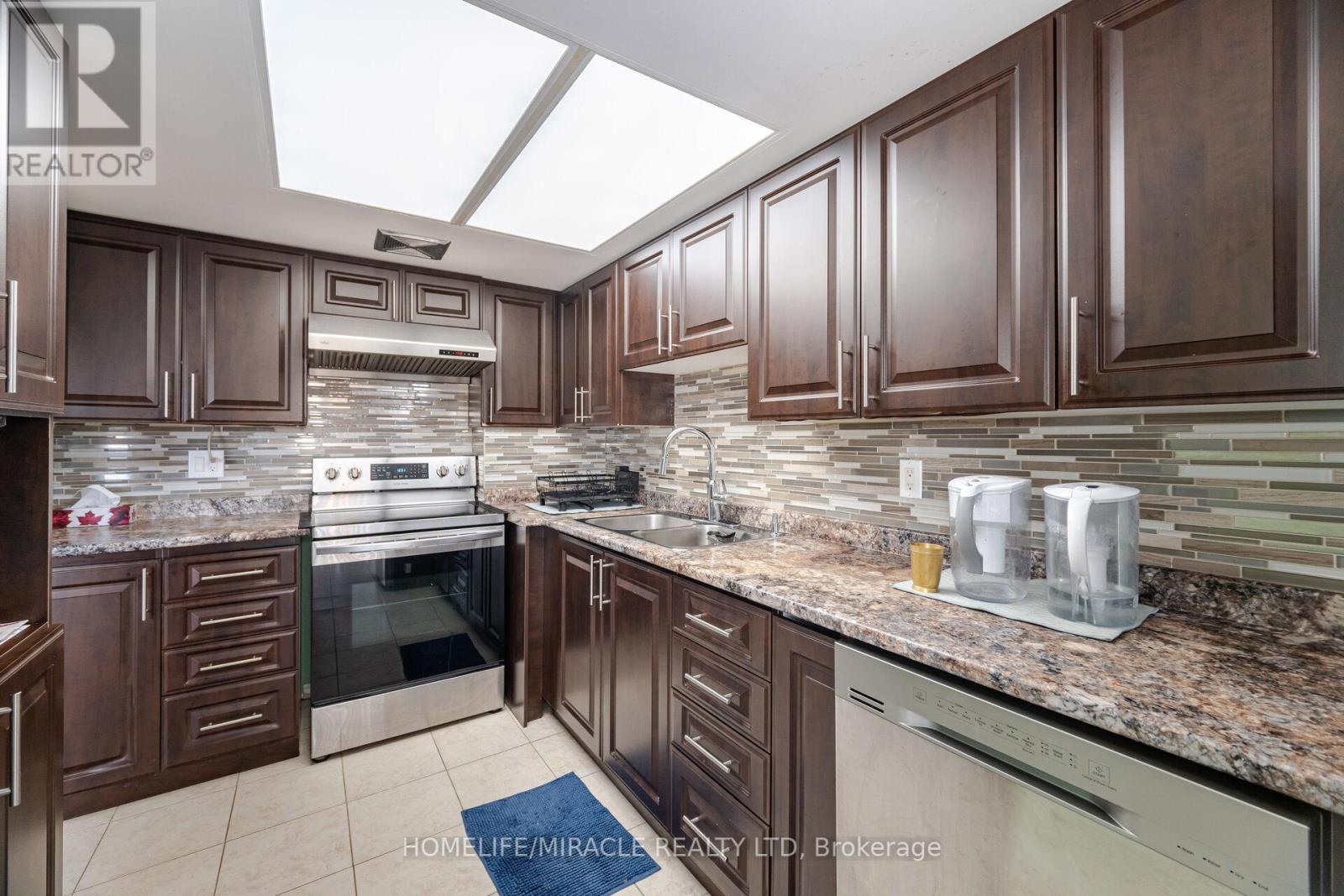 Photo 14 of 509 21 Markbrook Lane, Toronto ON