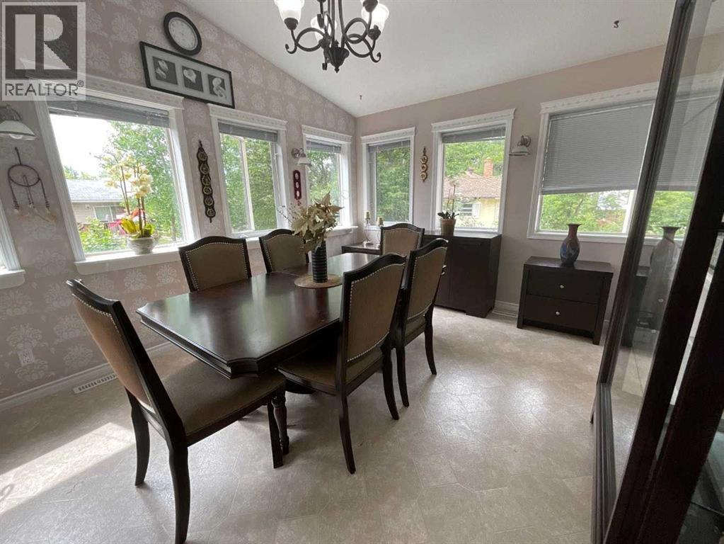 Photo 7 of 115 11 A Street, Beaverlodge AB