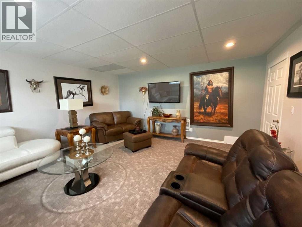 Photo 27 of 115 11 A Street, Beaverlodge AB
