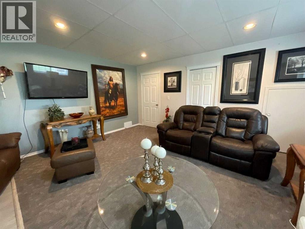 Photo 28 of 115 11 A Street, Beaverlodge AB