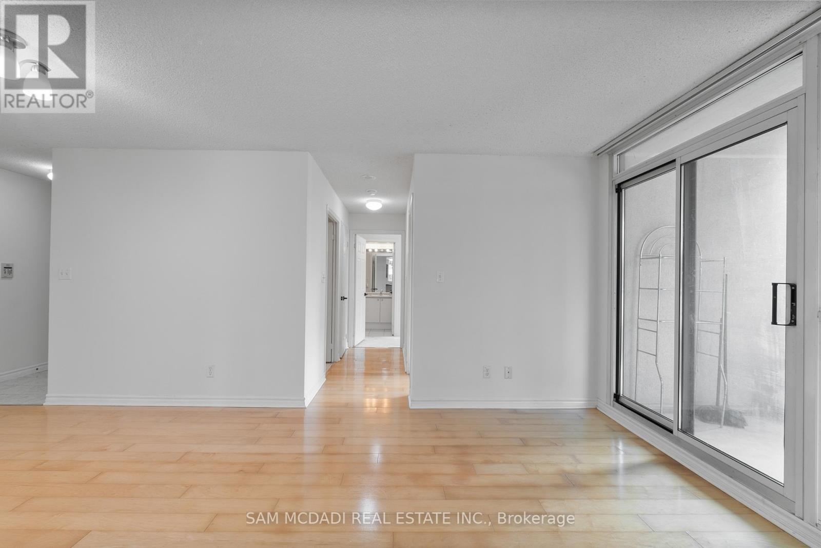 Photo 12 of 802 18 Spring Garden Avenue, Toronto ON