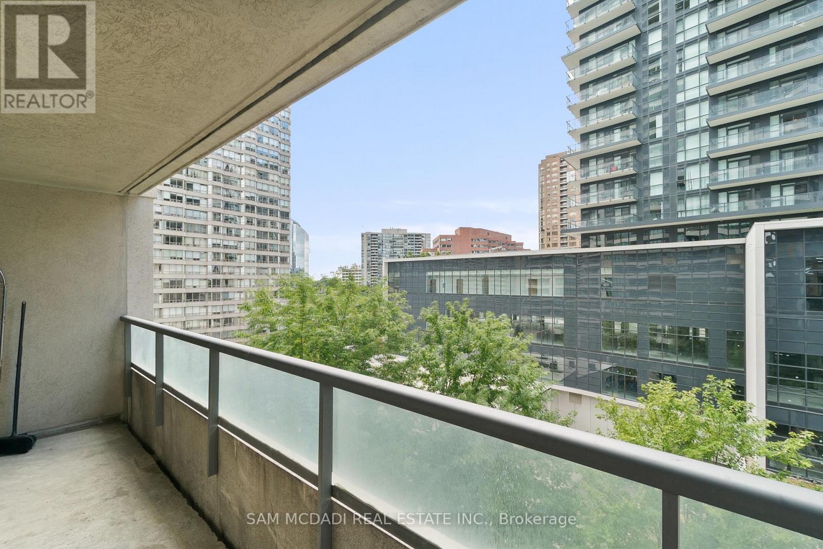 Photo 24 of 802 18 Spring Garden Avenue, Toronto ON