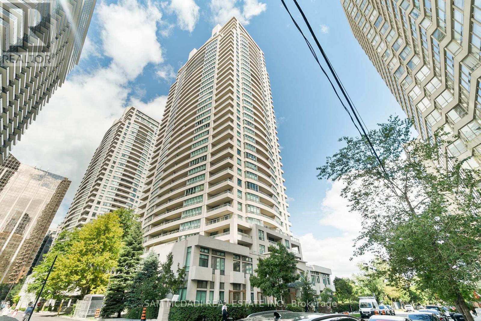 Photo 31 of 802 18 Spring Garden Avenue, Toronto ON