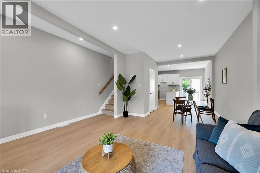 Photo 7 of 517 Hughson Street N, Hamilton ON
