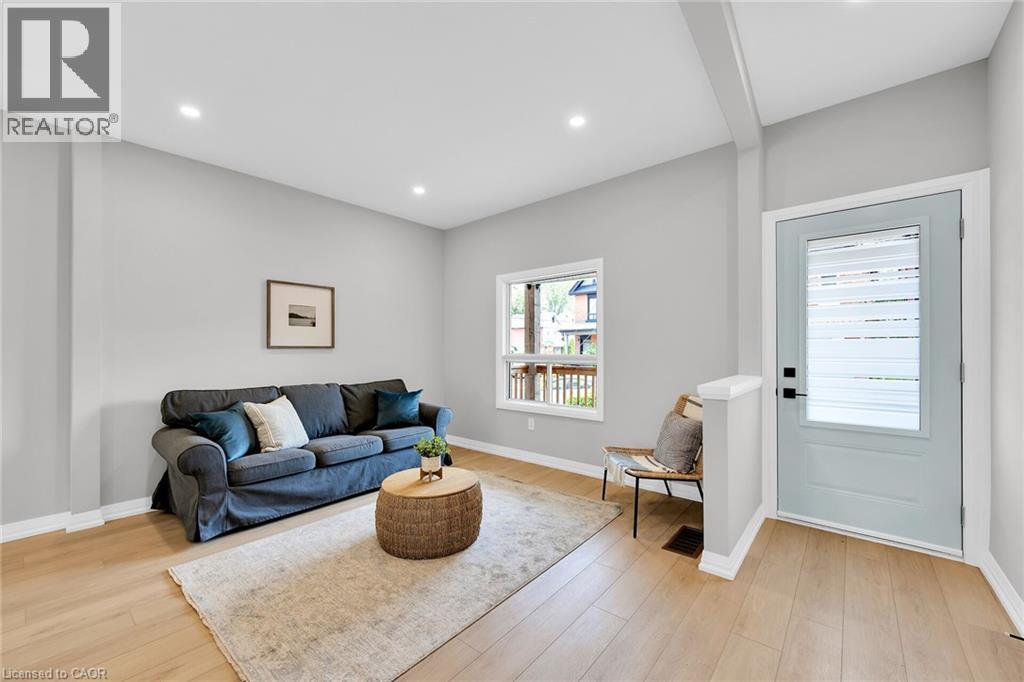 Photo 4 of 517 Hughson Street N, Hamilton ON