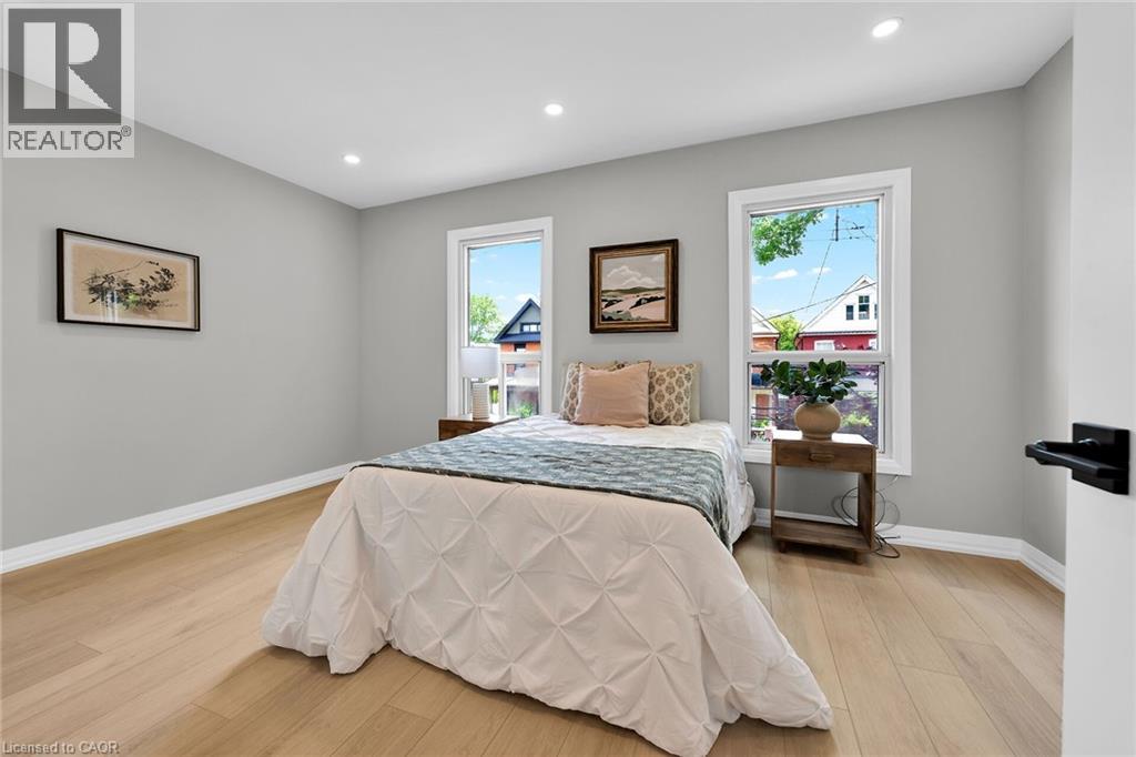Photo 25 of 517 Hughson Street N, Hamilton ON