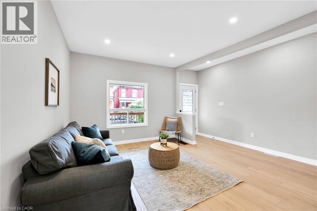 Photo 5 of 517 Hughson Street N, Hamilton ON