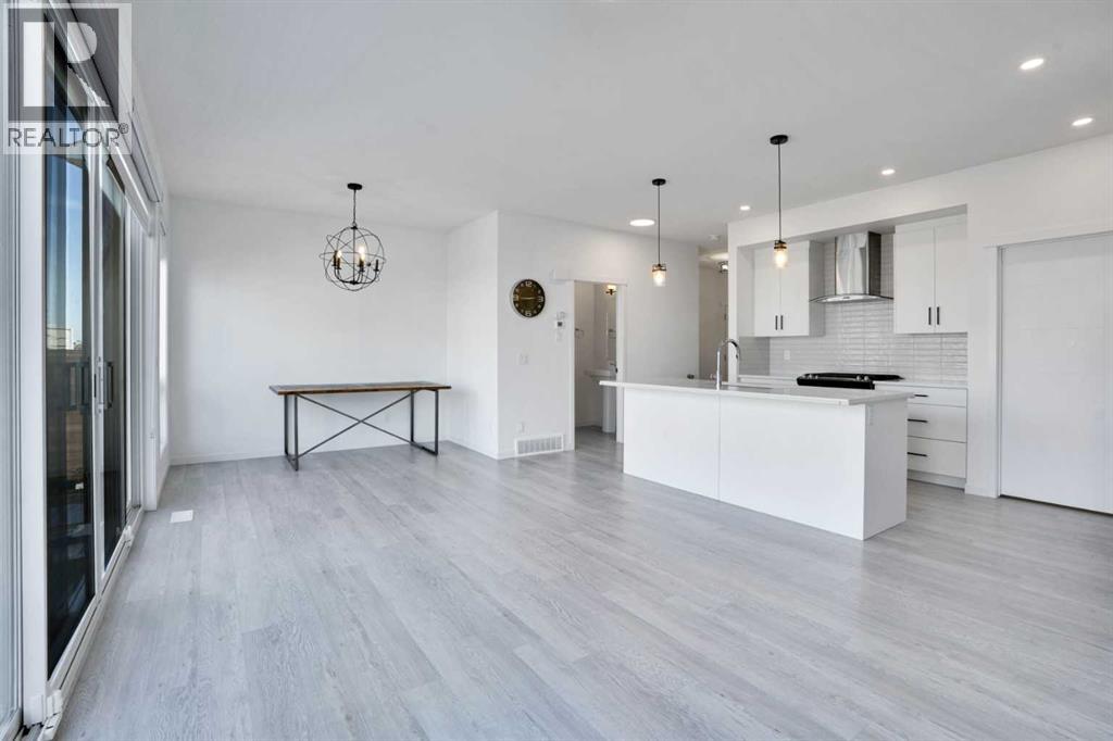 Photo 15 of 38 Magnolia Court Se, Calgary AB
