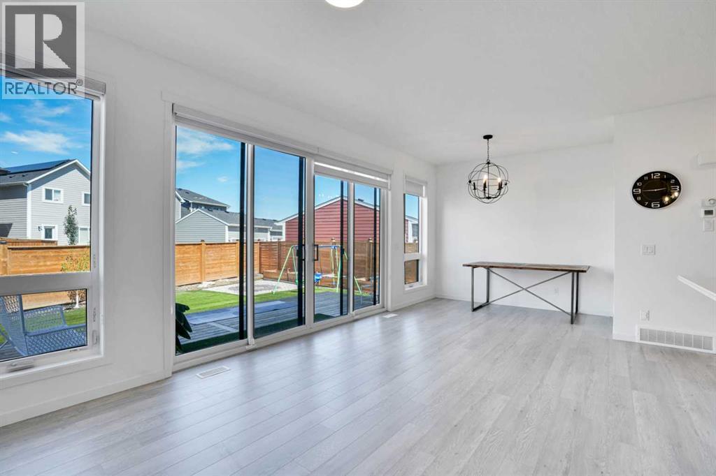 Photo 16 of 38 Magnolia Court Se, Calgary AB