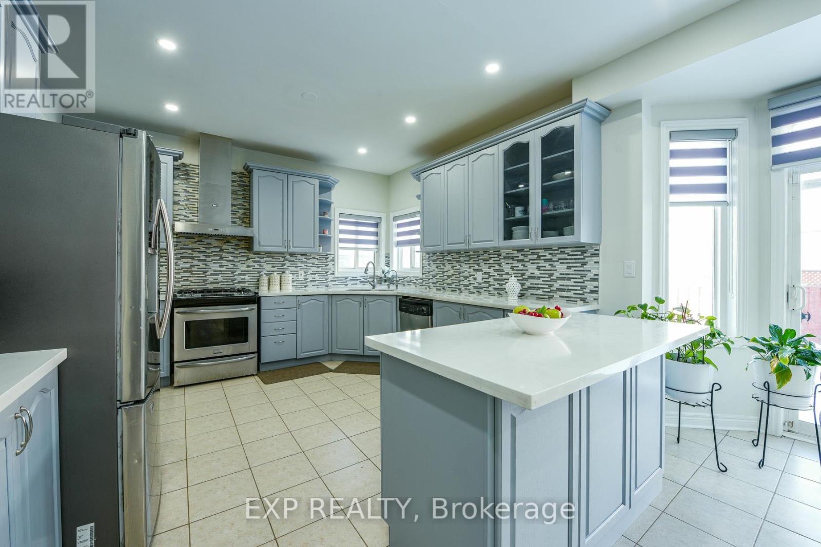 Photo 13 of 50 Northface Crescent, Brampton ON