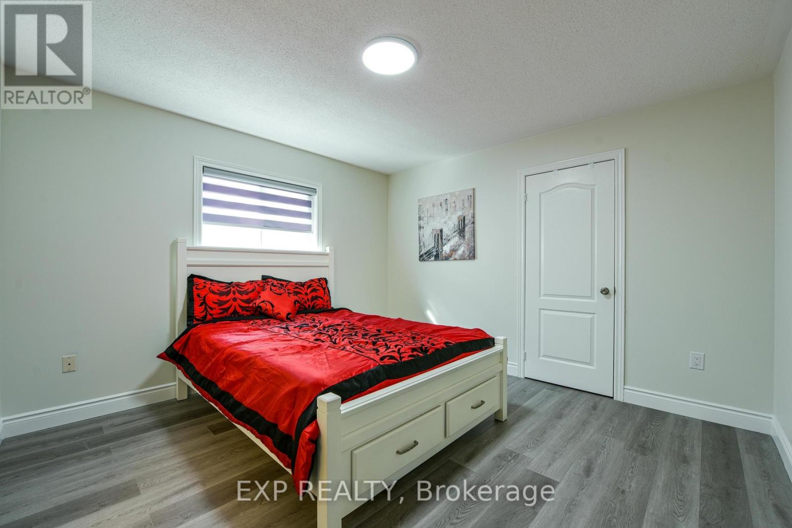 Photo 33 of 50 Northface Crescent, Brampton ON